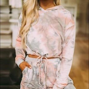 • Tie-Dye Lounge Set•